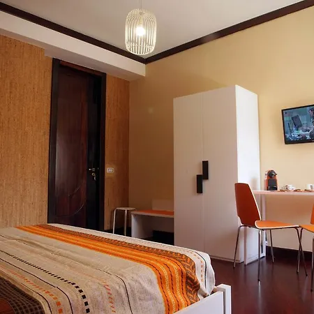 Clorinda'S Rooms Bed & Breakfast