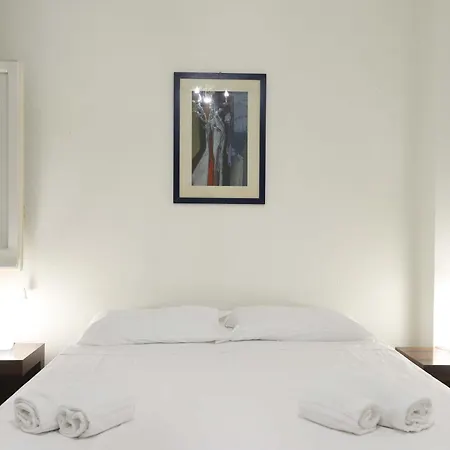 Clorinda'S Rooms Bari